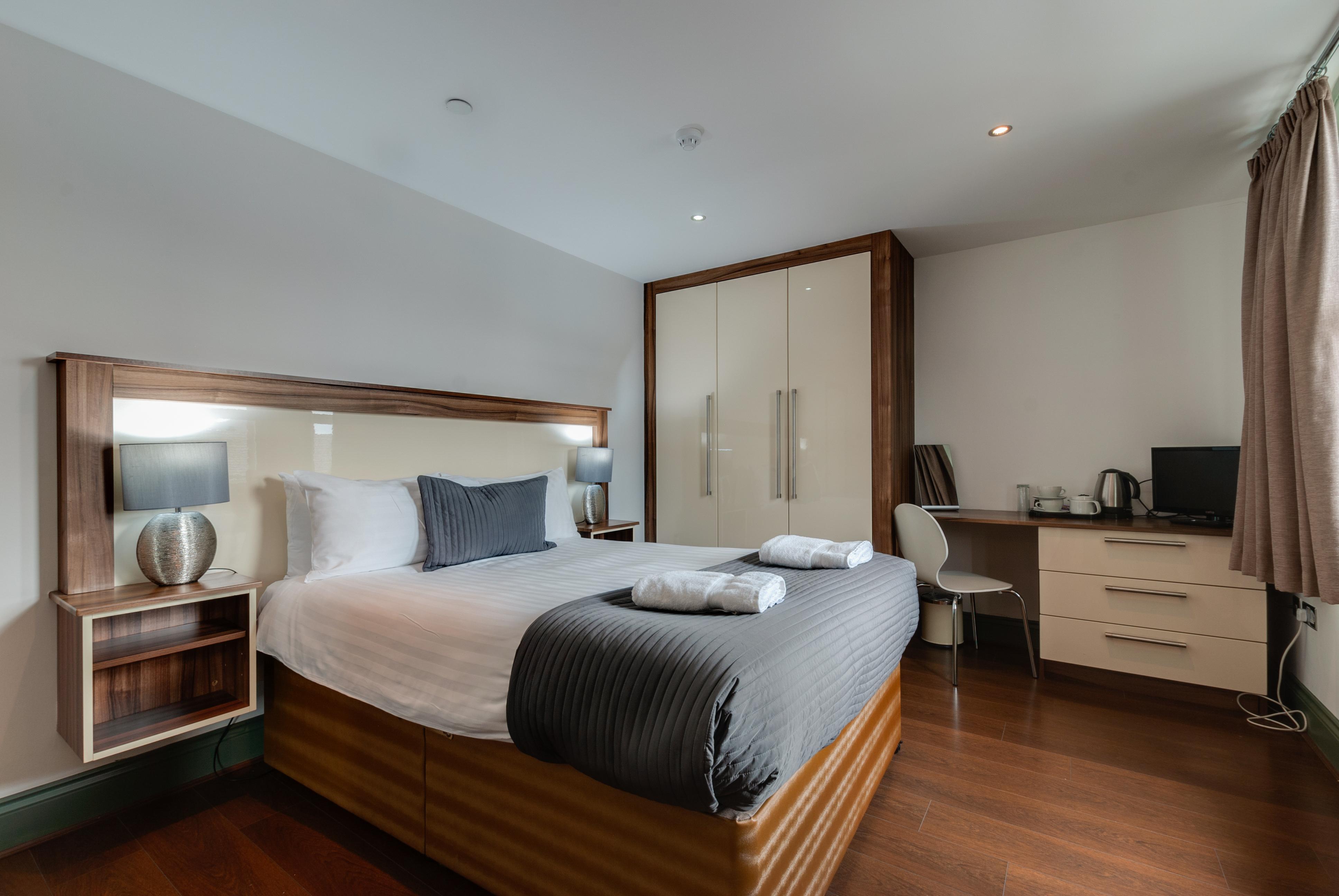 Base Serviced Apartments - Sir Thomas Street Liverpool Extérieur photo