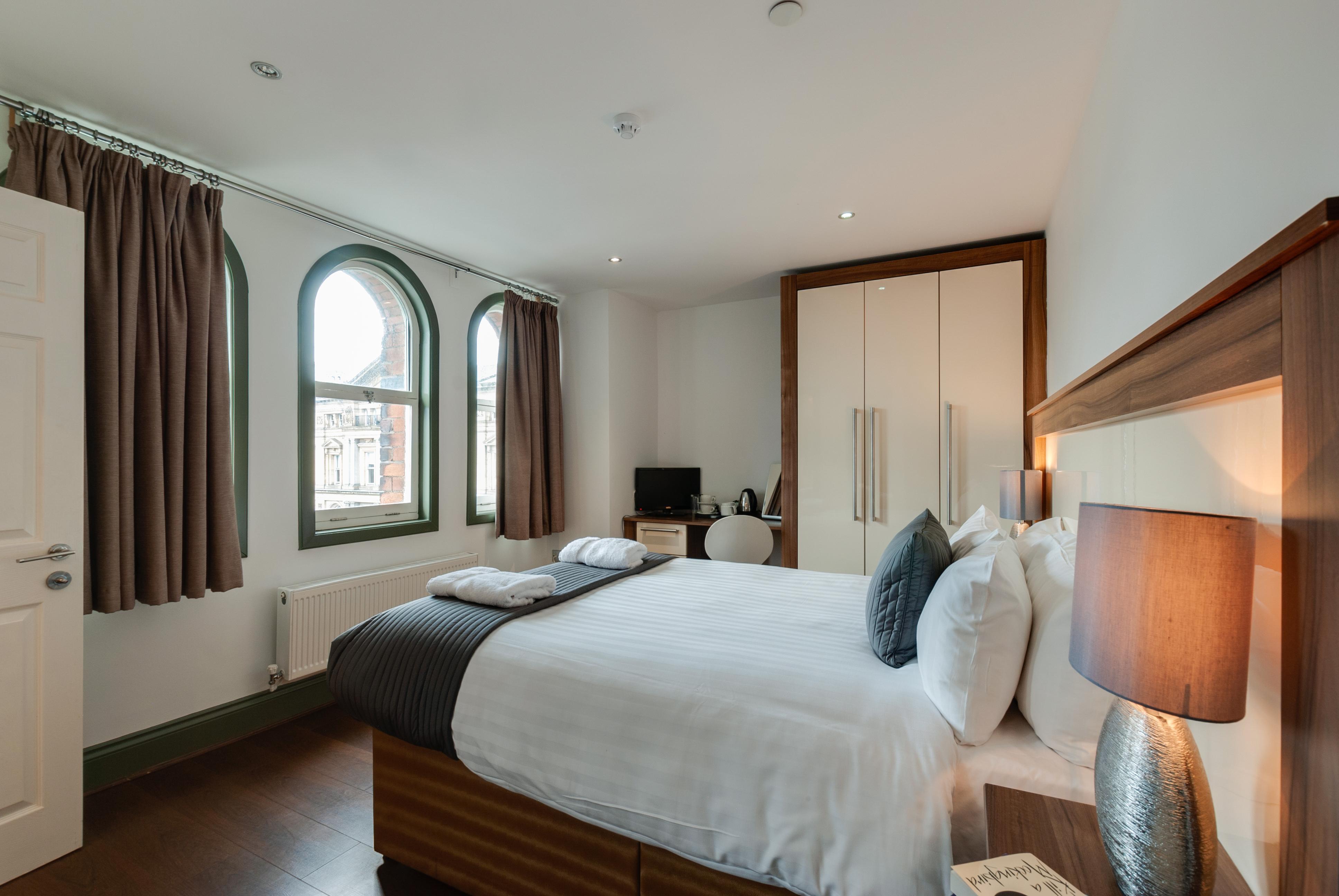 Base Serviced Apartments - Sir Thomas Street Liverpool Extérieur photo