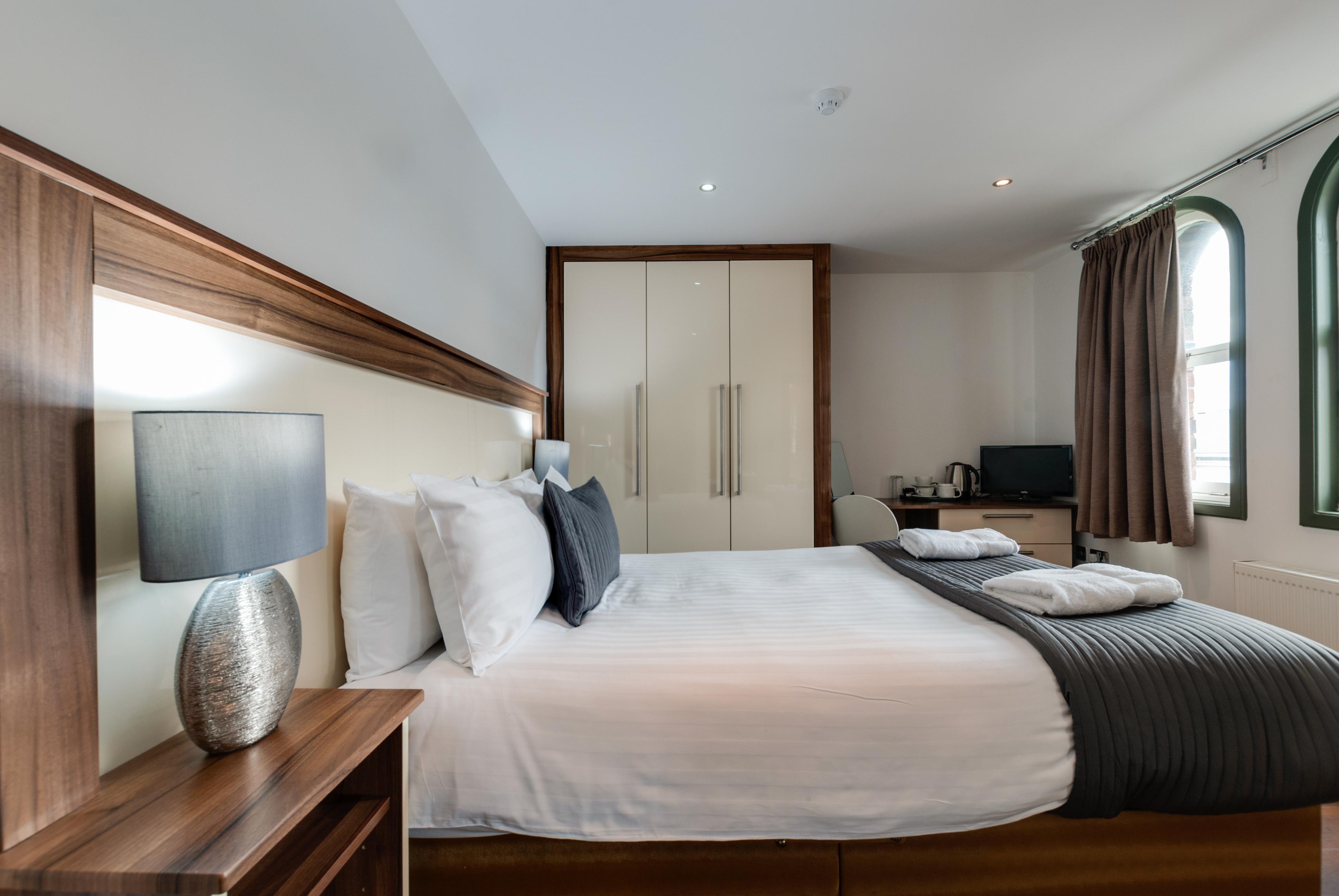 Base Serviced Apartments - Sir Thomas Street Liverpool Extérieur photo