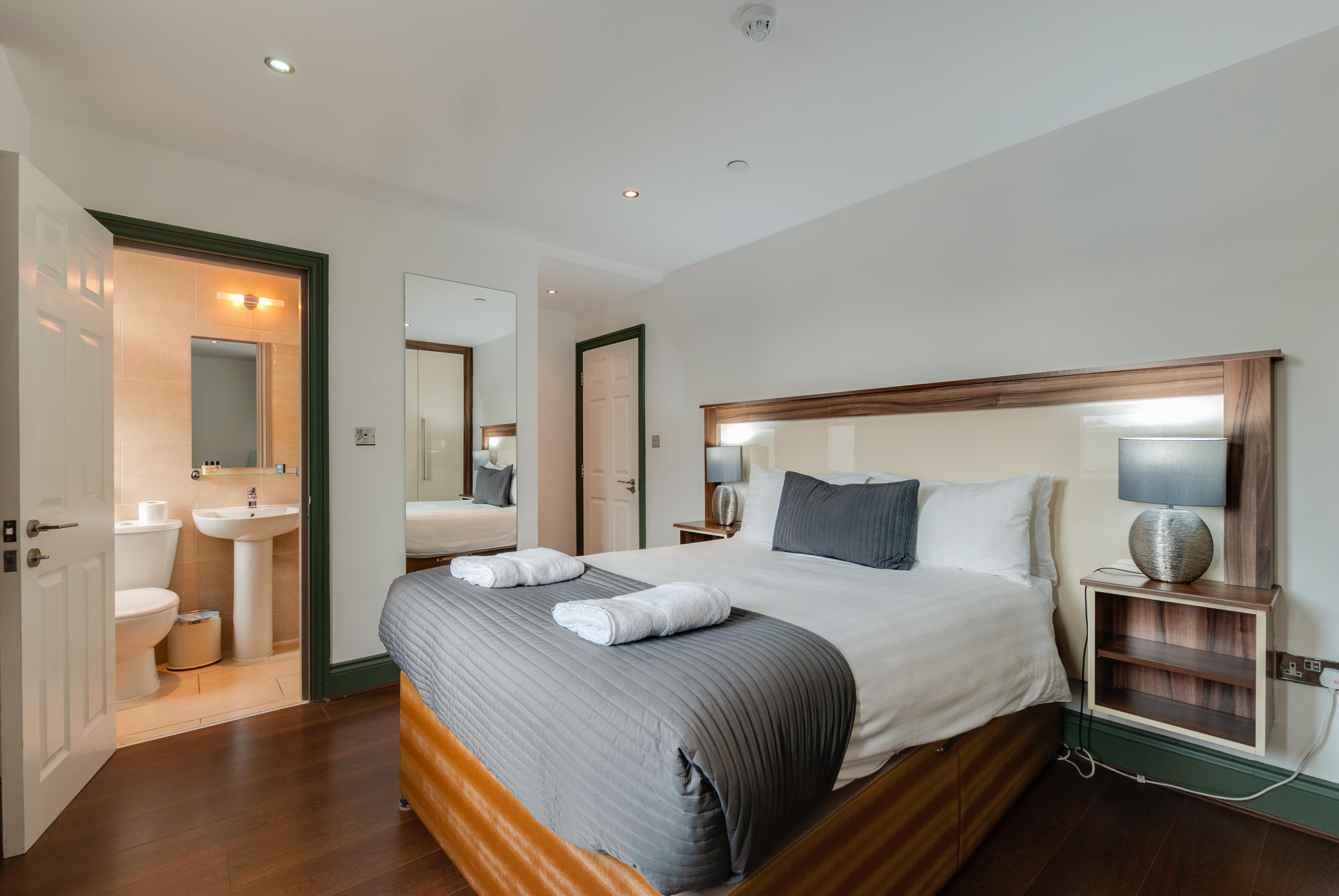 Base Serviced Apartments - Sir Thomas Street Liverpool Extérieur photo