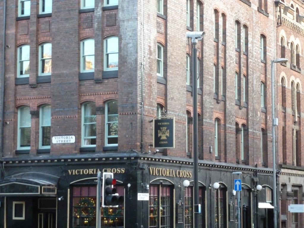 Base Serviced Apartments - Sir Thomas Street Liverpool Extérieur photo