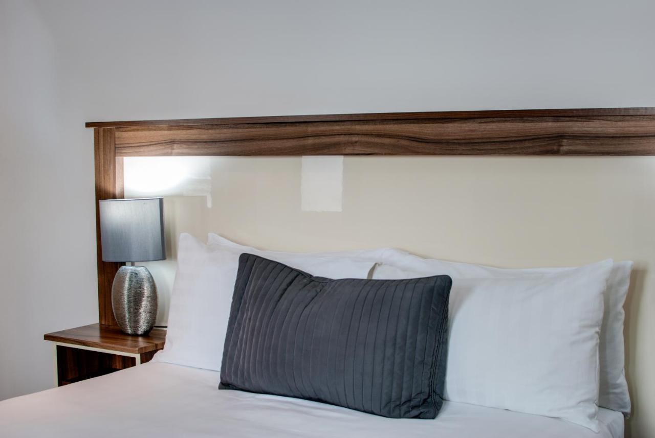 Base Serviced Apartments - Sir Thomas Street Liverpool Extérieur photo